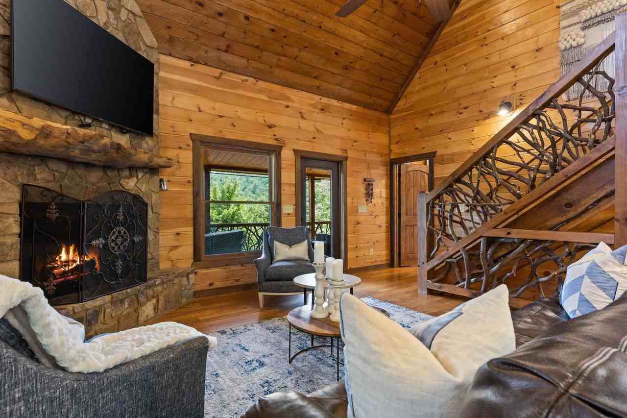 98 Shalom Ln #1252436P - Photo 3 of 50