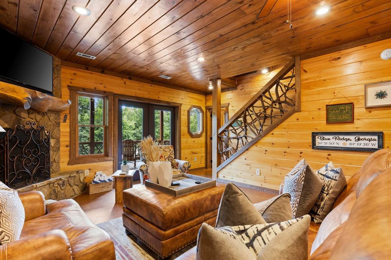 98 Shalom Ln #1252436P - Photo 4 of 50