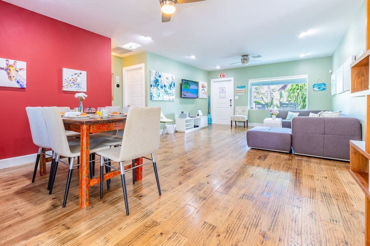 212 Sw 2nd Pl #1258734P - Photo 2 of 41