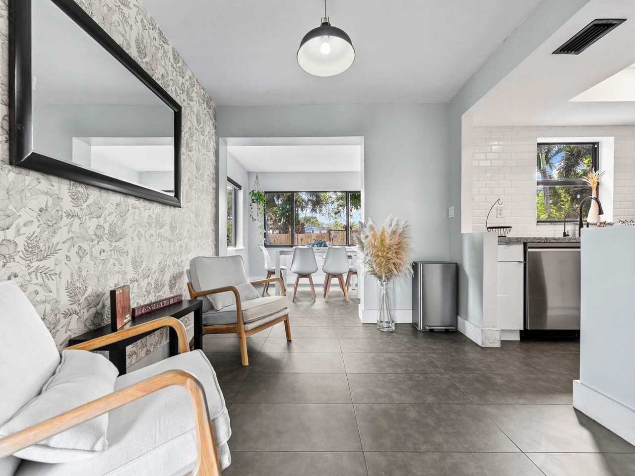 2740 Nw 21st St #1261589P - Photo 3 of 40