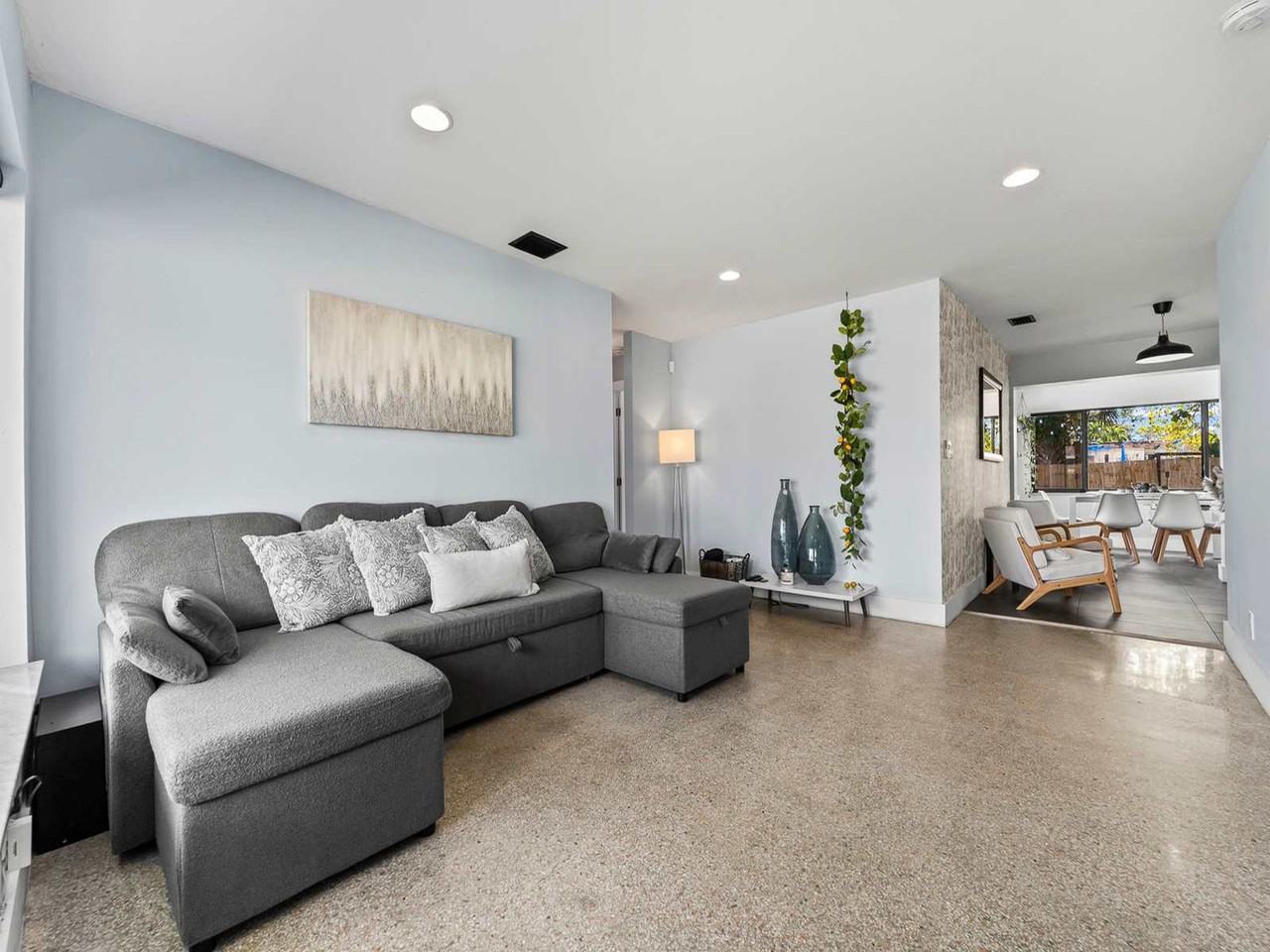 2740 Nw 21st St #1261589P - Photo 2 of 40