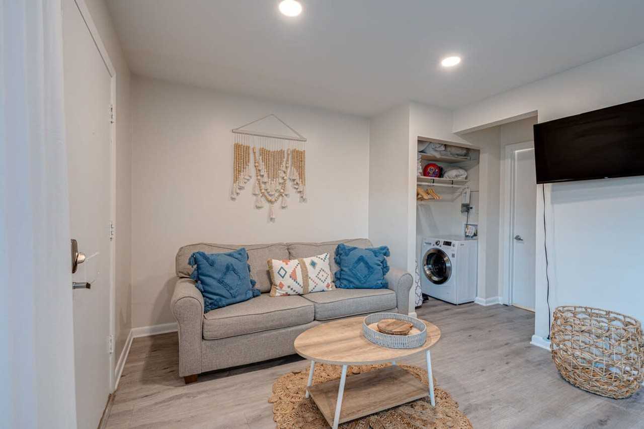 801 Hillview Hts #1261666P - Photo 3 of 24