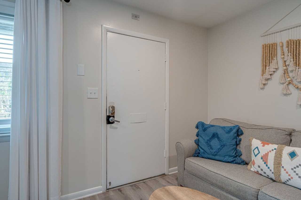 801 Hillview Hts #1261666P - Photo 5 of 24