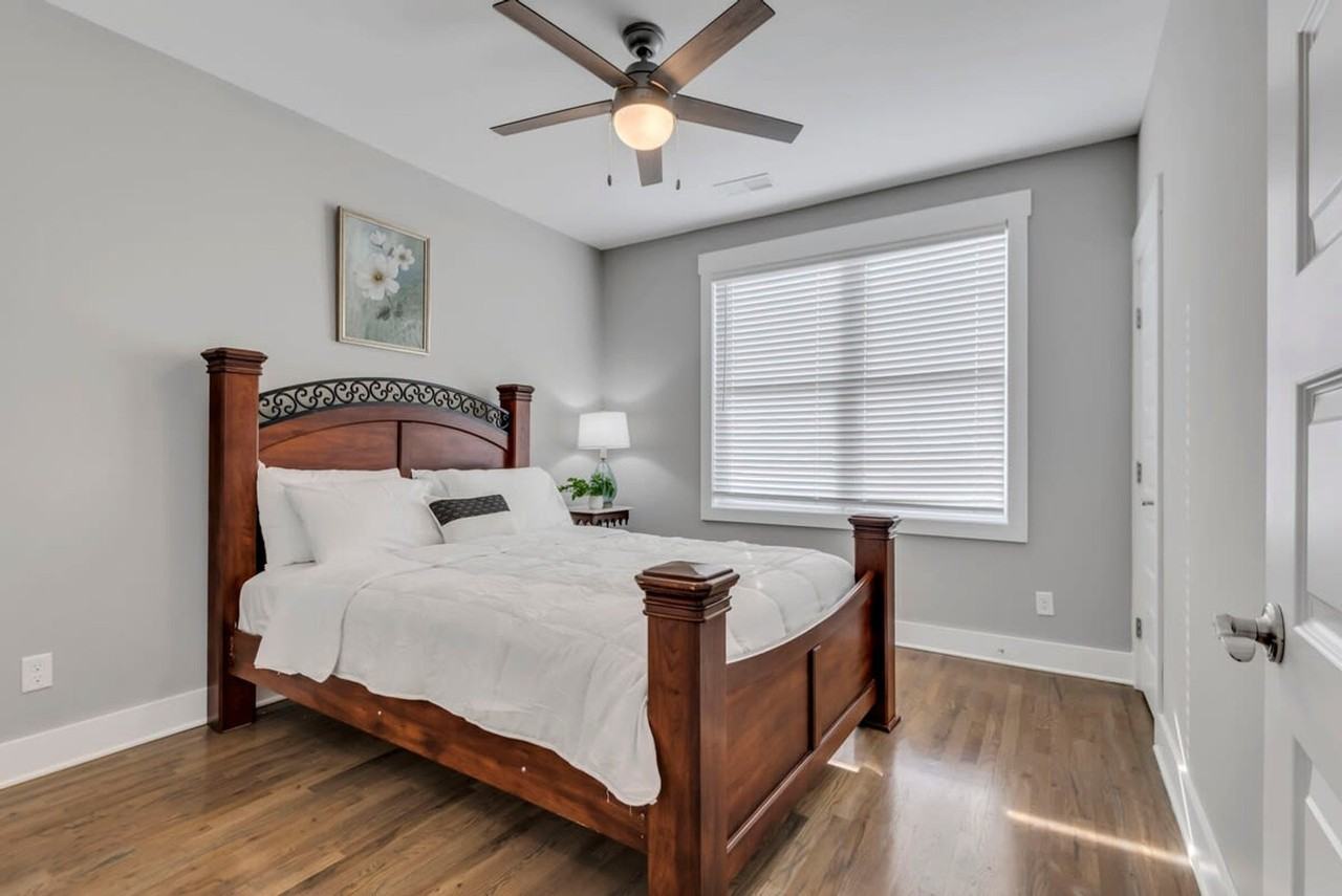 953 44th Ave N #1261687P - Photo 4 of 29