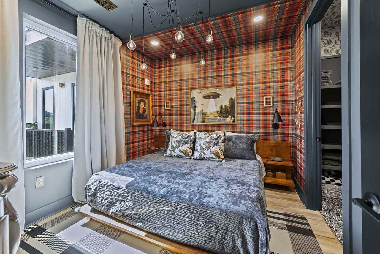 245 Hermitage Ave #1261721P - Photo 3 of 50