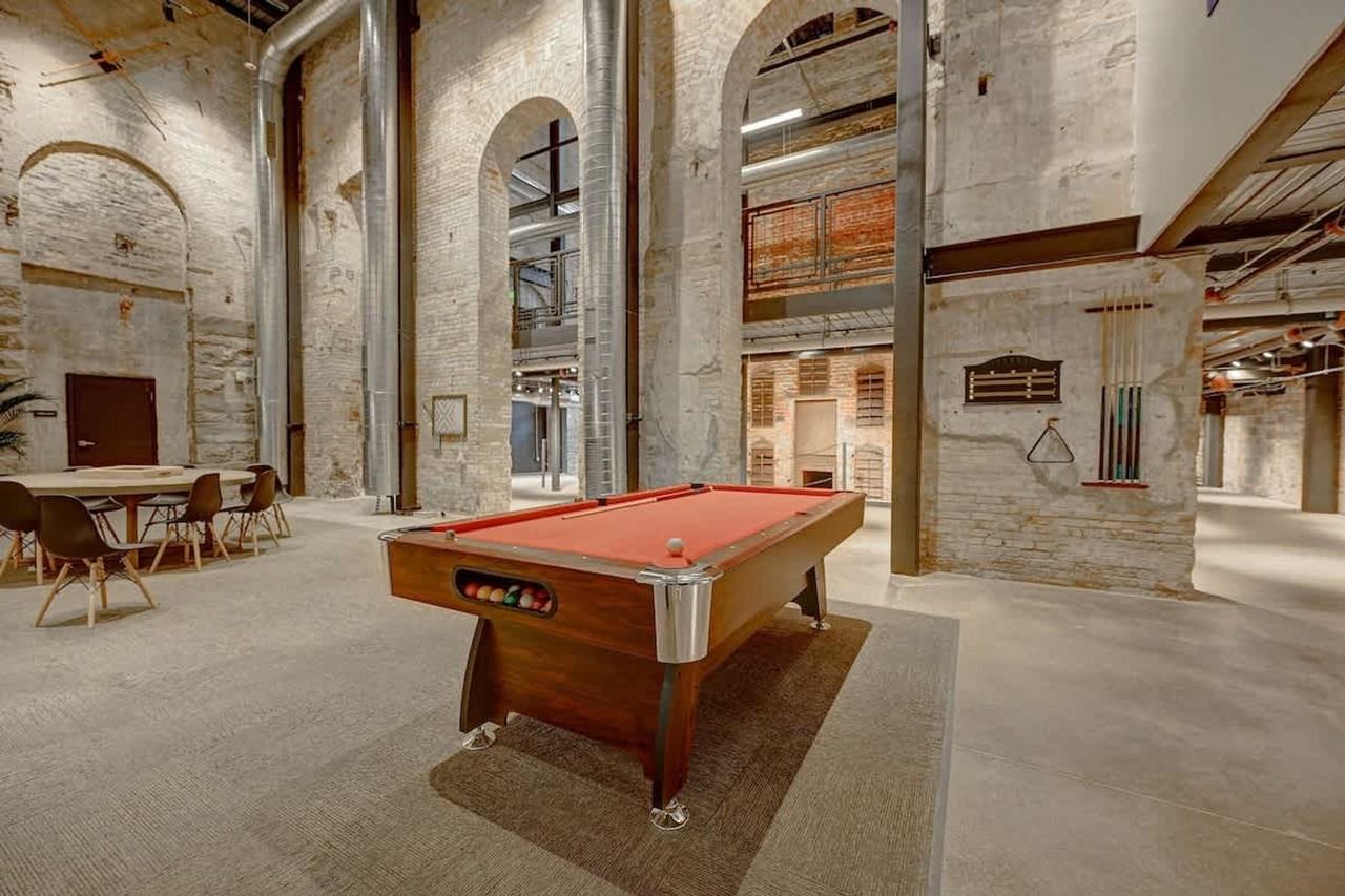 1011 W Juneau Ave #1263023P - Photo 5 of 40