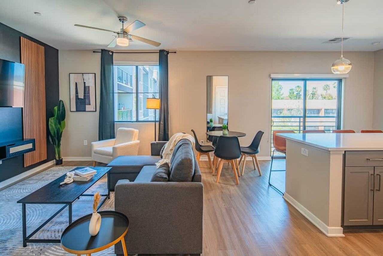 777 East Stella Lane - Photo 2 of 186