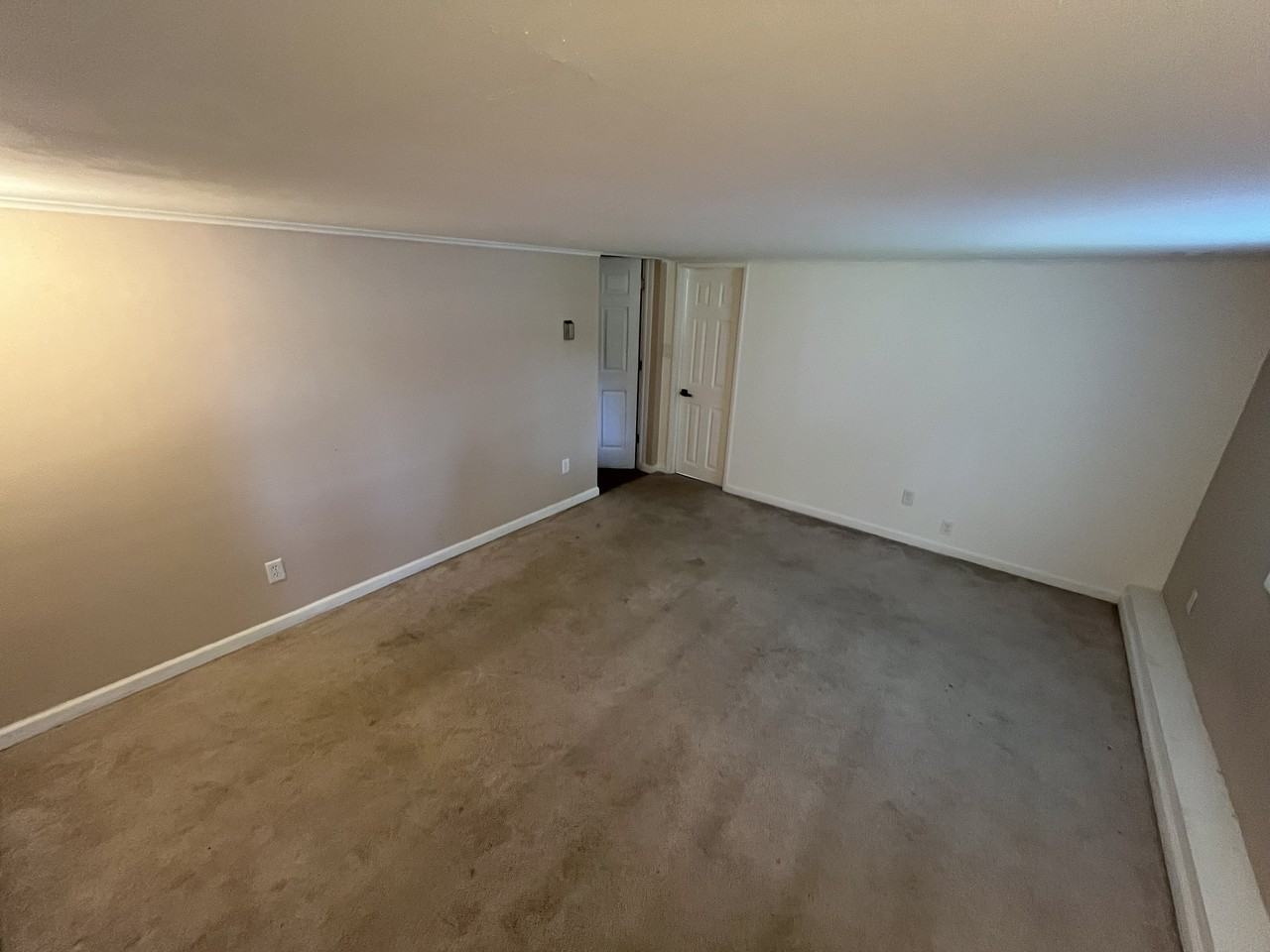 224 Vanderbilt Boulevard - Photo 3 of 8