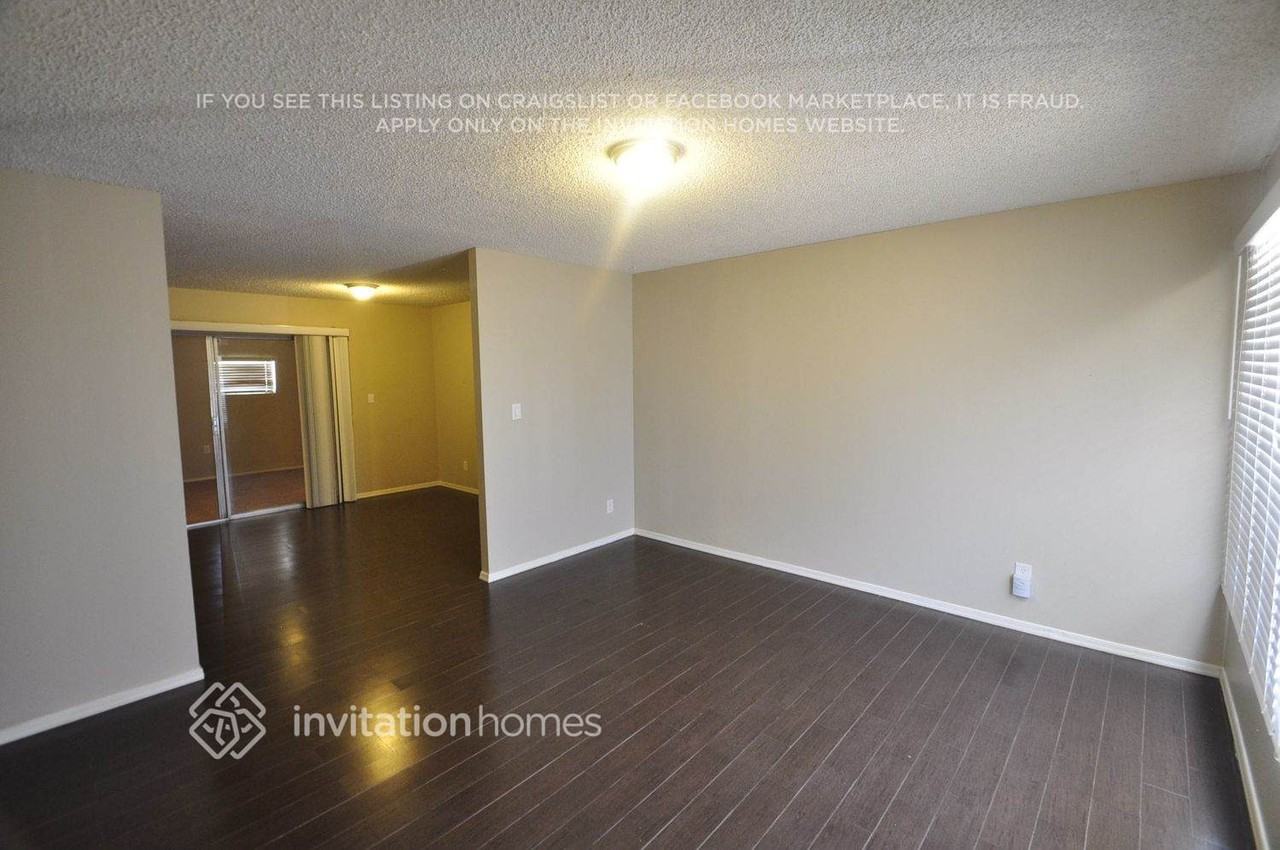 2219 W Cholla St - Photo 2 of 10