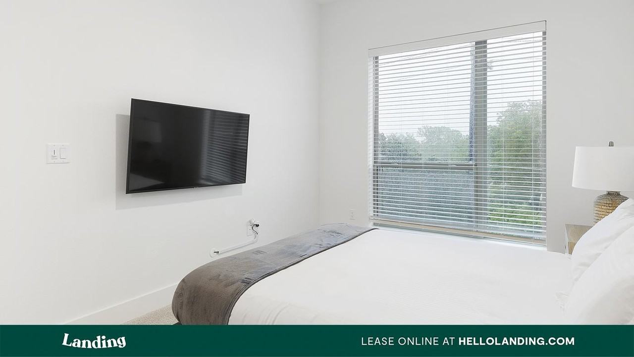 650 E. Sycamore St - Photo 5 of 50