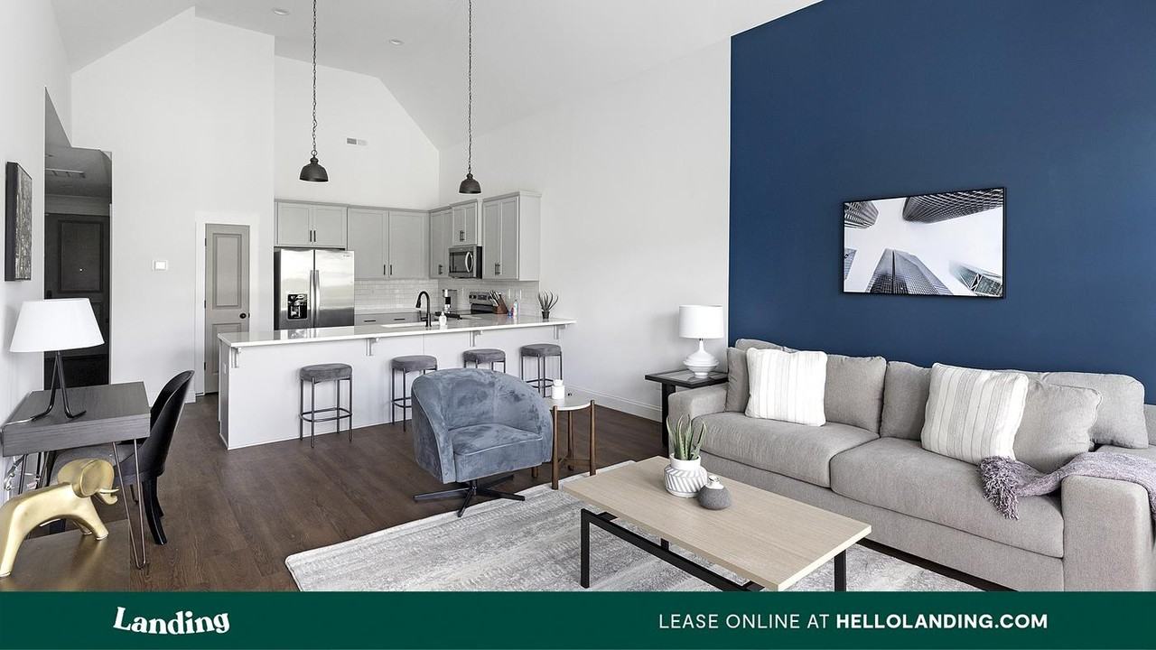 22052 Stratford Wy - Photo 2 of 50