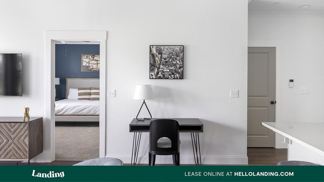 22052 Stratford Wy - Photo 5 of 50