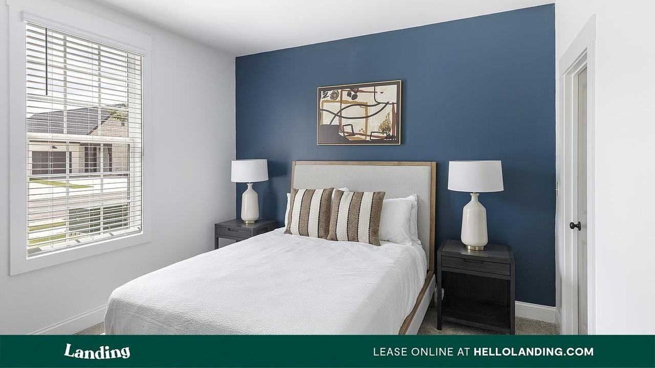 22052 Stratford Wy - Photo 6 of 50