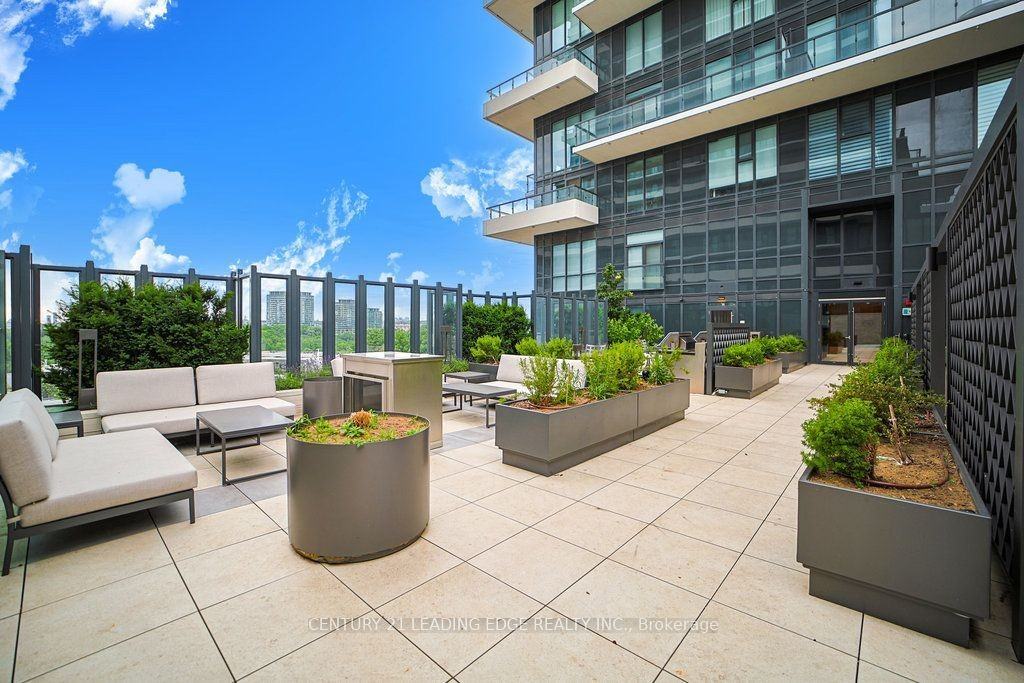 20 Inn On The Park Drive #139 - Photo 2 of 31