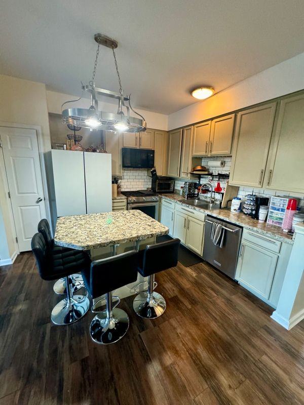 109 Summer Drive - Photo 4 of 9