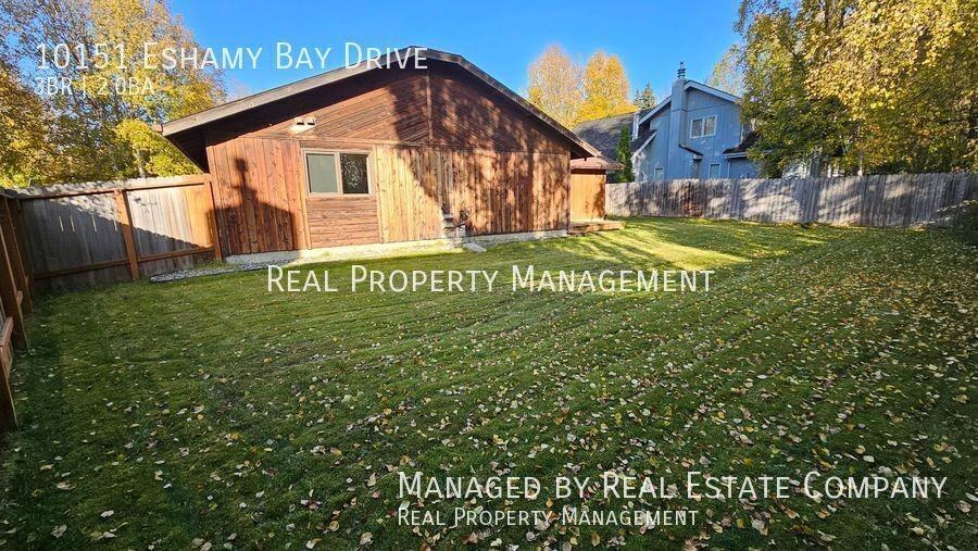 10151 Eshamy Bay Dr - Photo 3 of 25