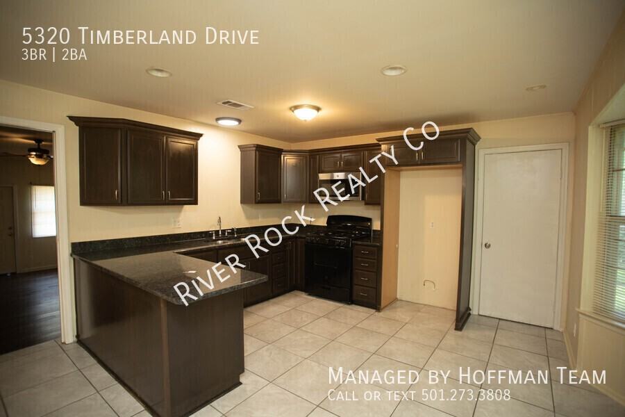 5320 Timberland Dr - Photo 3 of 21