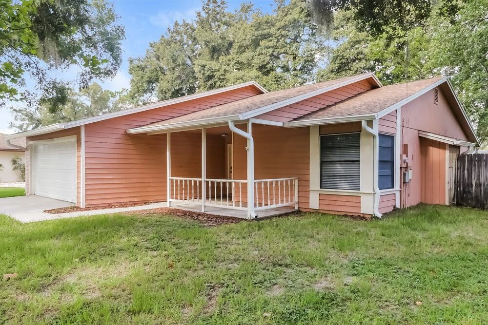 18314 Swan Lake Dr - Photo 3 of 19