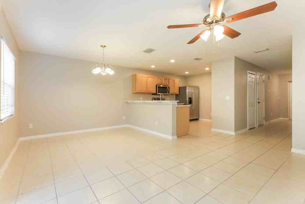 4403 Silver Falls Dr - Photo 4 of 20