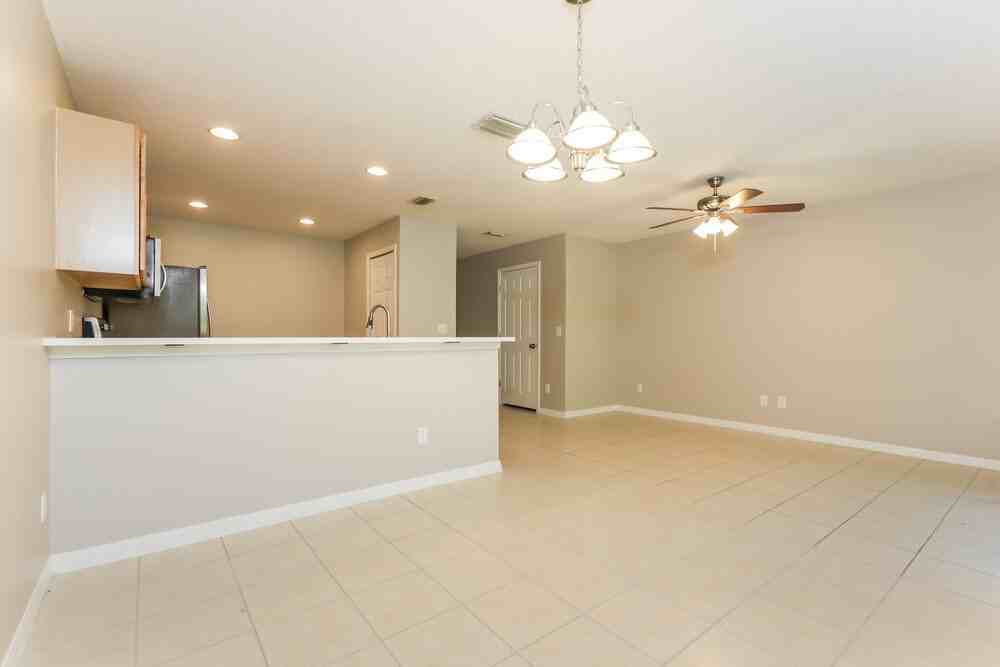 4403 Silver Falls Dr - Photo 7 of 20
