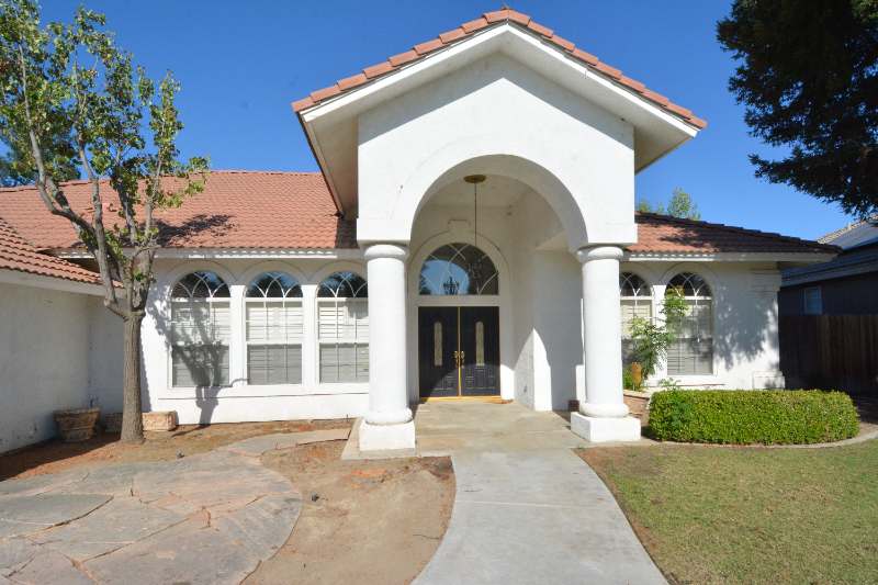 1107 Beckenham Pkwy - Photo 2 of 31