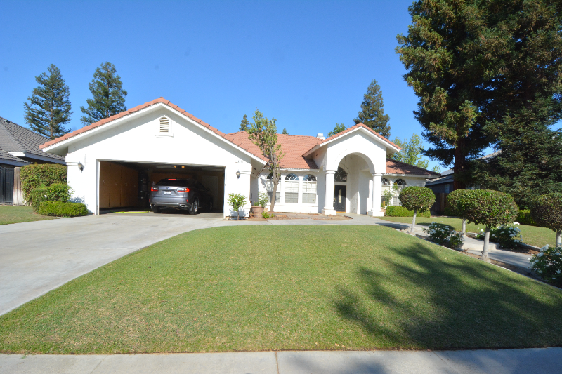 1107 Beckenham Pkwy - Photo 3 of 31