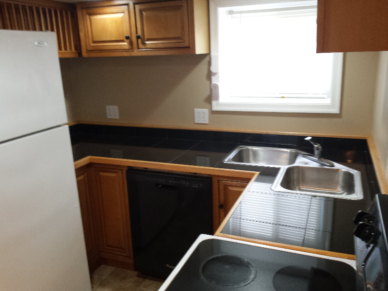 6 Hartman Ave #B - Photo 4 of 7