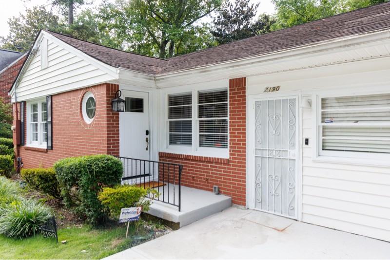 2190 Montrose Ave Sw #A - Photo 2 of 21