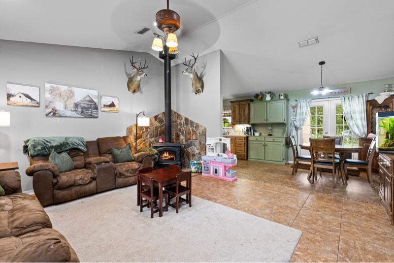 201 Polk St - Photo 2 of 16