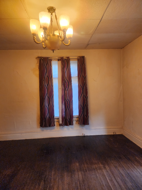 1042 W Prairie Ave - Photo 3 of 17