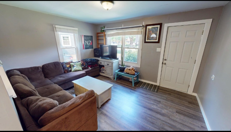 130 Syril Dr - Photo 3 of 18