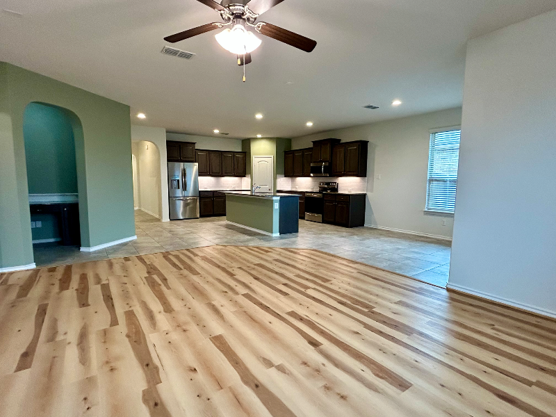 1734 Cross Creek Ln - Photo 2 of 20