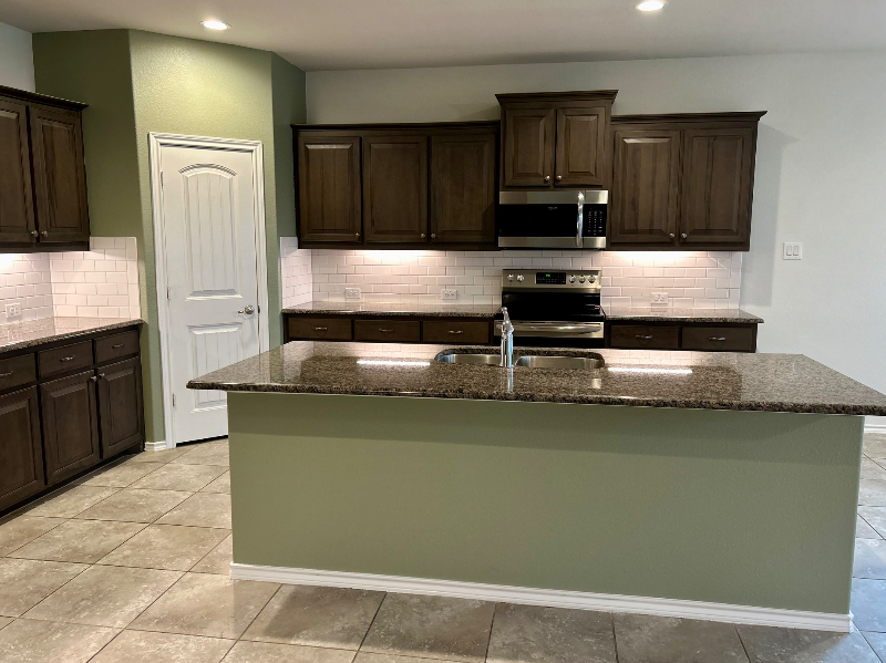 1734 Cross Creek Ln - Photo 3 of 20