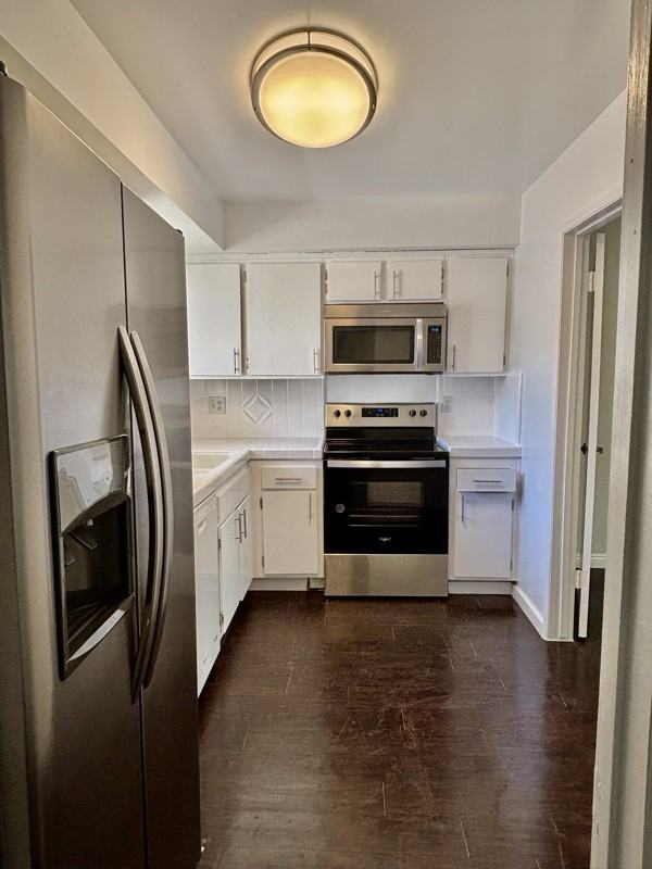 17440 Burbank Blvd #205 - Photo 2 of 9