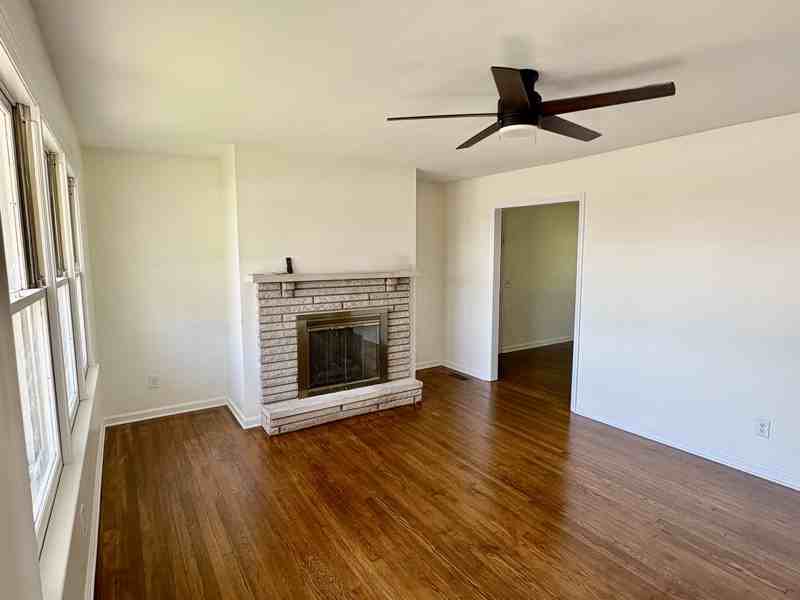 3006 Louisville Rd - Photo 3 of 10