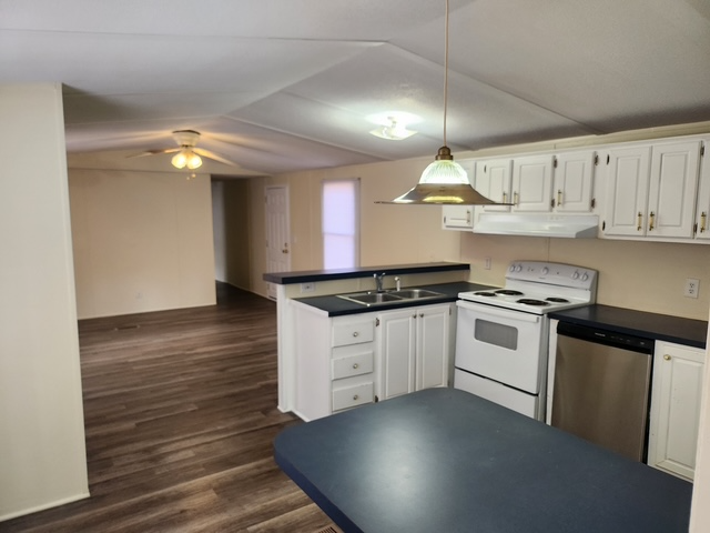 2721 Southbridge Rd - Photo 4 of 8