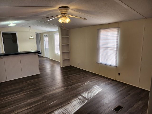 2721 Southbridge Rd - Photo 5 of 8