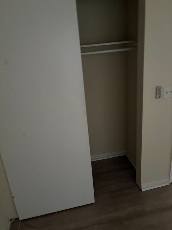 111 S Newport Ave - Photo 5 of 7