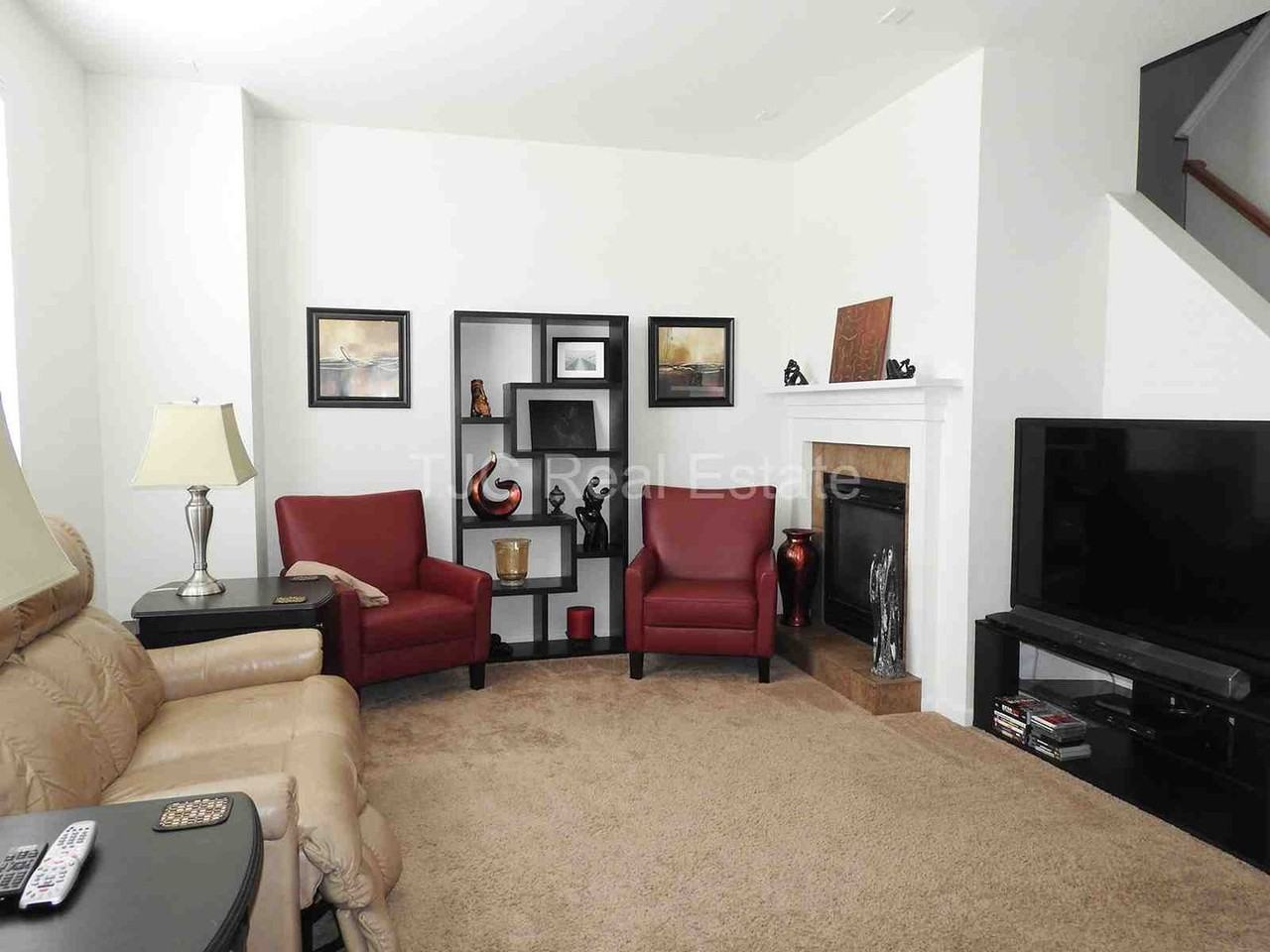 8371 E 29th Ave - Photo 3 of 19