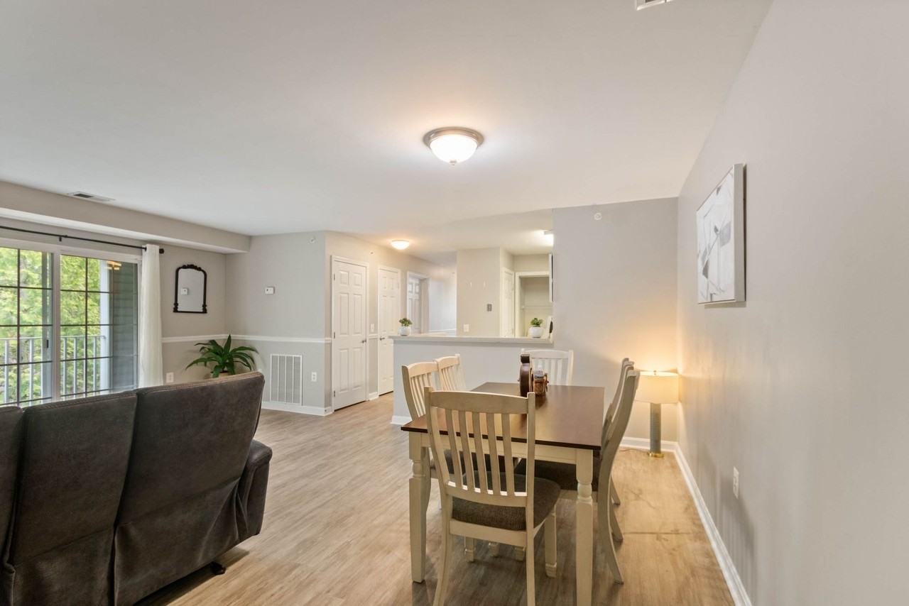 503 Garrison Woods Dr #313 - Photo 5 of 30