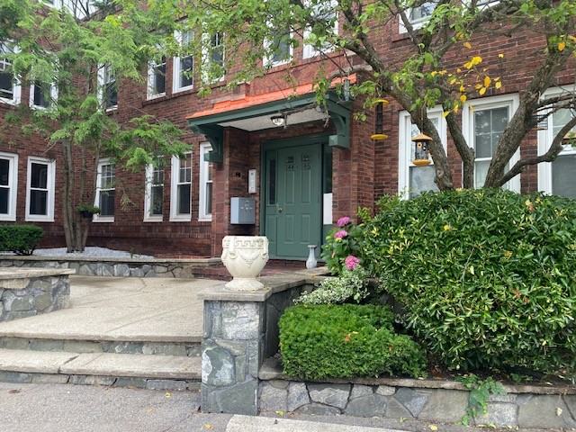 144 Irving Ave #B3 - Photo 2 of 12