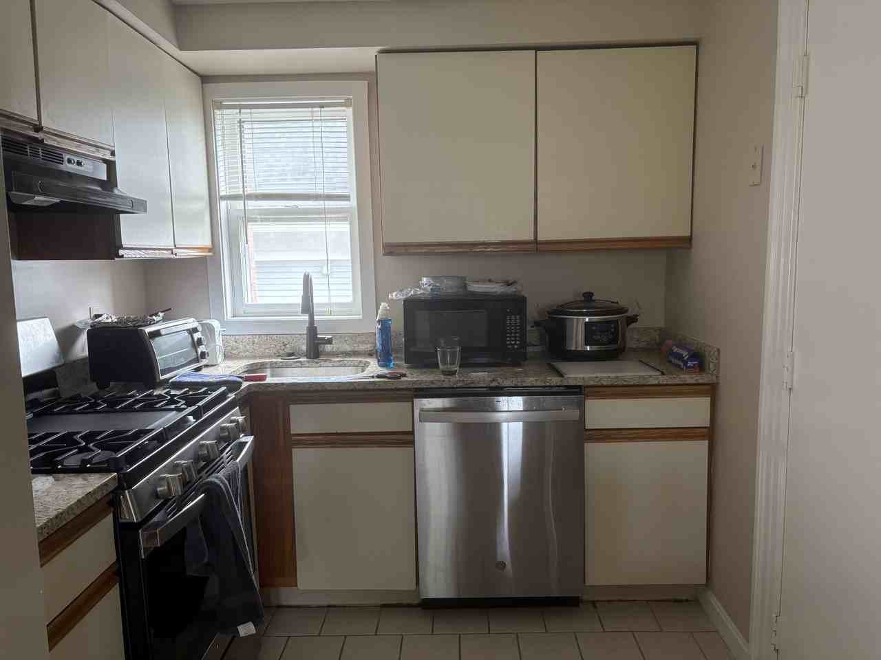 144 Irving Ave #B3 - Photo 3 of 12