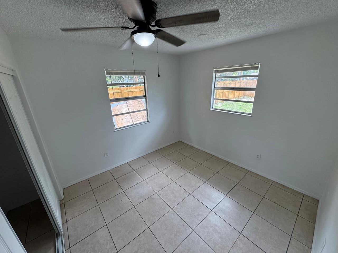 300 Nw 28th Way #NA - Photo 7 of 14