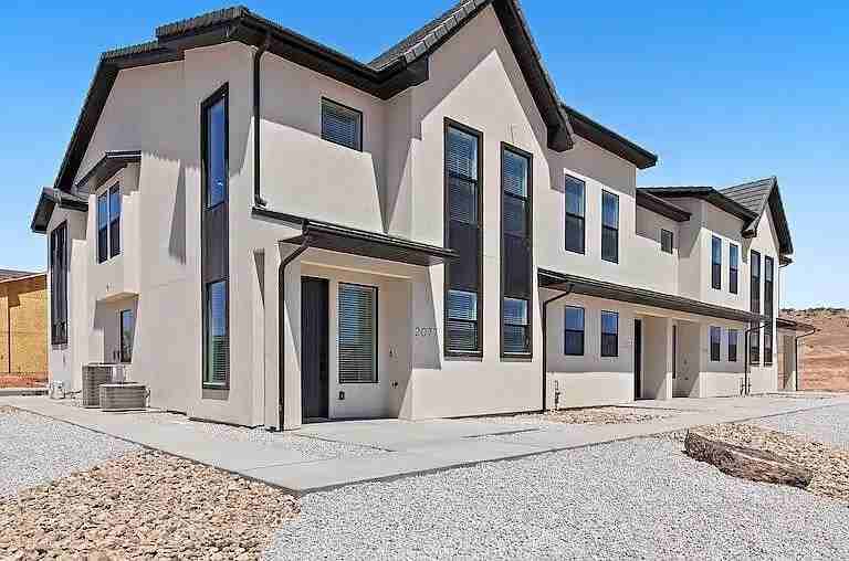 2065 S Grandiflora Rd #2065 - Photo 2 of 22