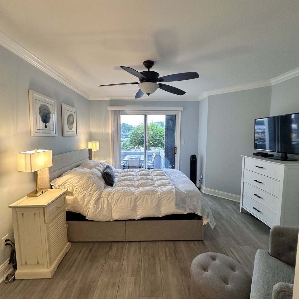 Vineyard Point Ln #18713 - Photo 7 of 30