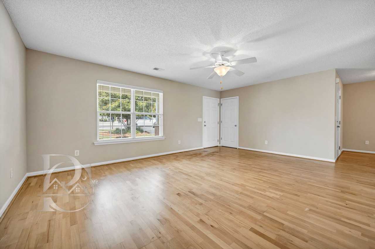 80 Crossfox Ct - Photo 6 of 35