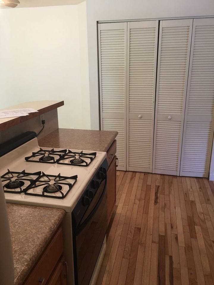 1001 Sycamore St - Photo 5 of 11