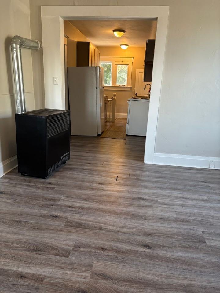 516 W Main St - Photo 5 of 14