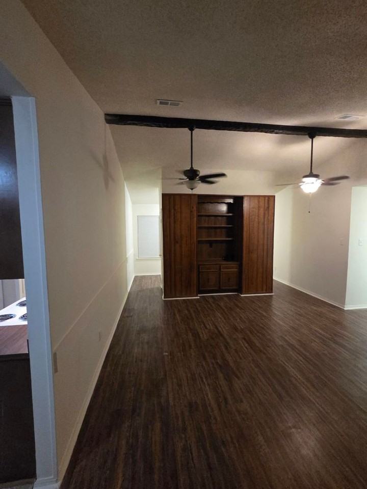 1712 Long Meadow Rd - Photo 3 of 15