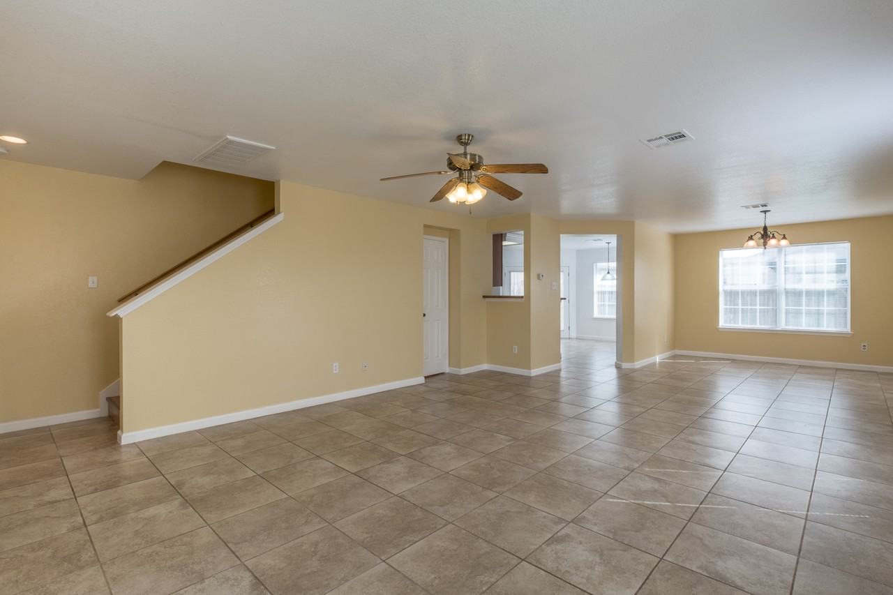 1305 Casa Blanca Cv - Photo 3 of 41